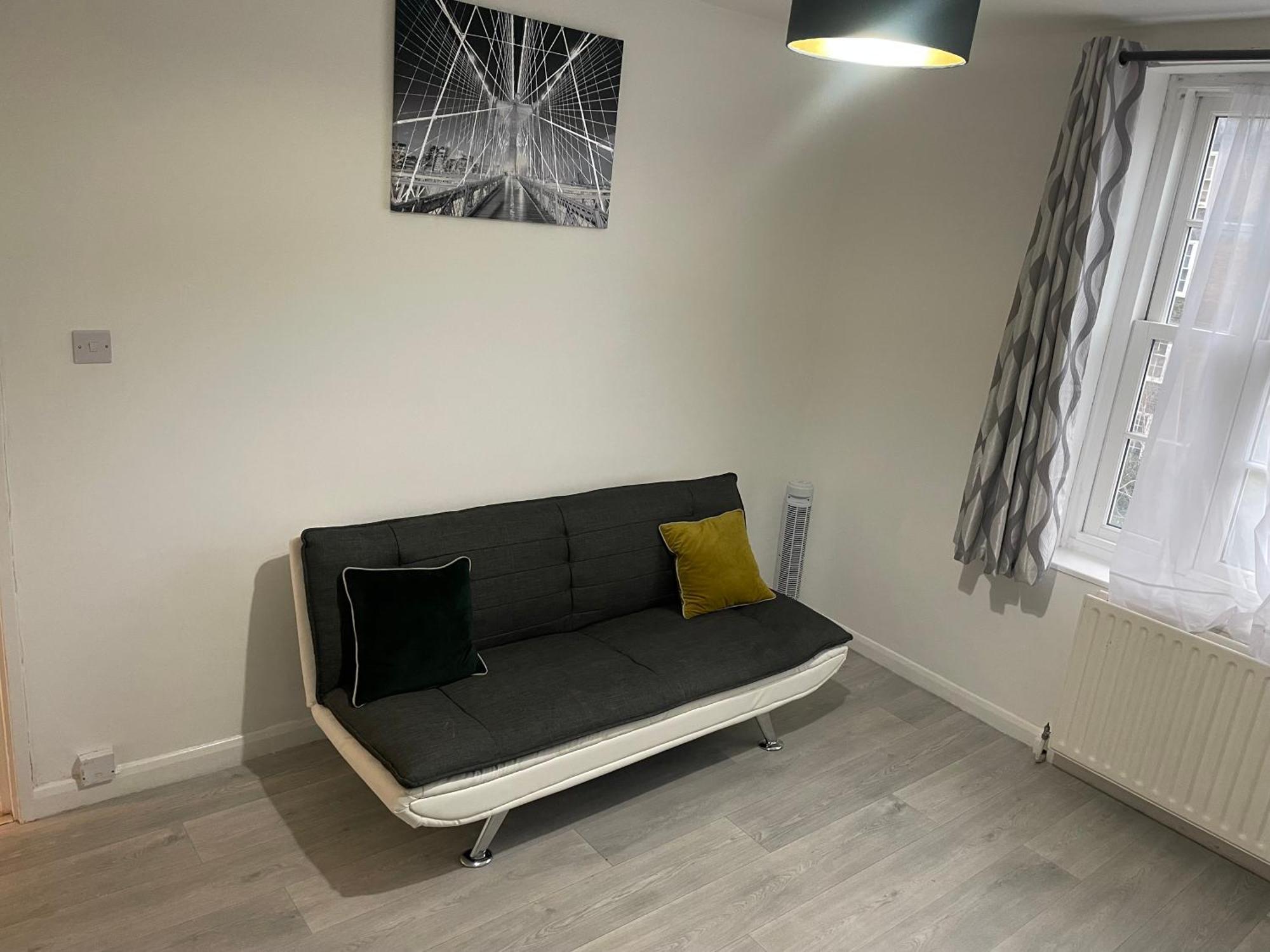 One Bedroom Flat Near Vauxhall Train Station London Exterior photo